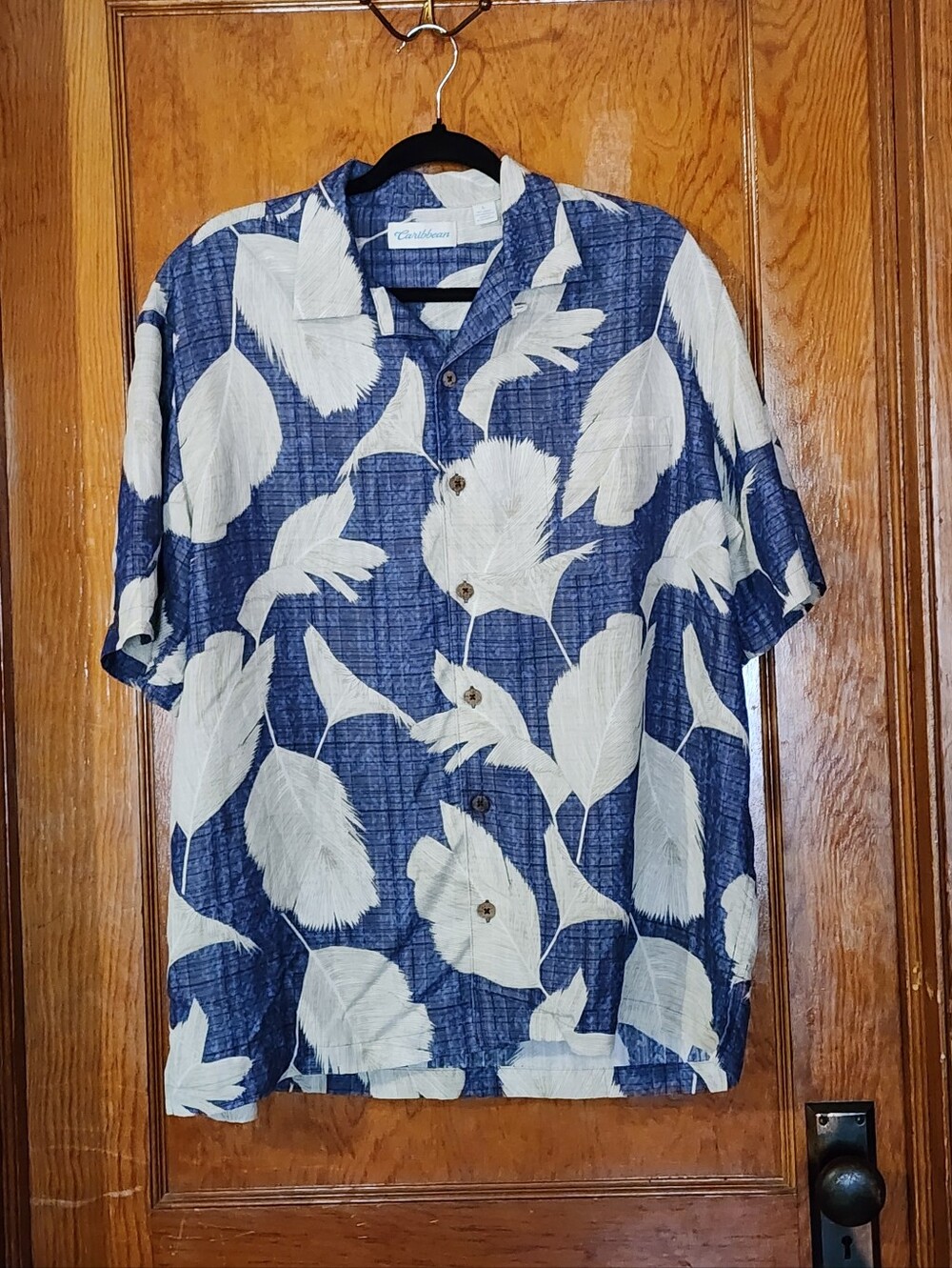 Caribbean Men’s Silk Blend Hawaiian Shirt Size L Blue Cream Floral Camp